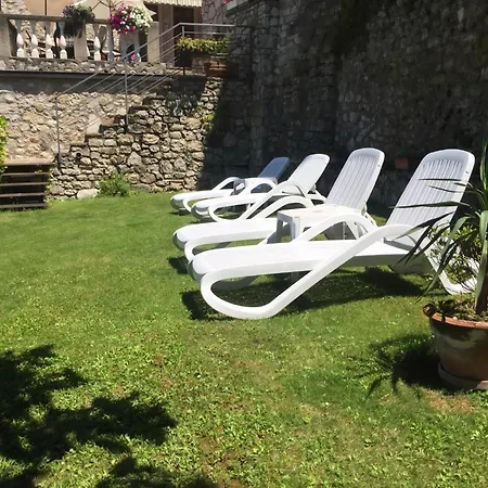 In Brenzone Sul Garda Mit Grill, Garten Und Terrasse Und Seeblick شقة
